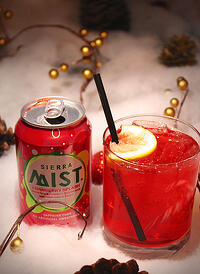 Holiday_Cocktail_-_Cran-dy_Cane