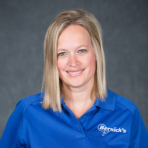 Team-300x300_0002_Kelly_Walz